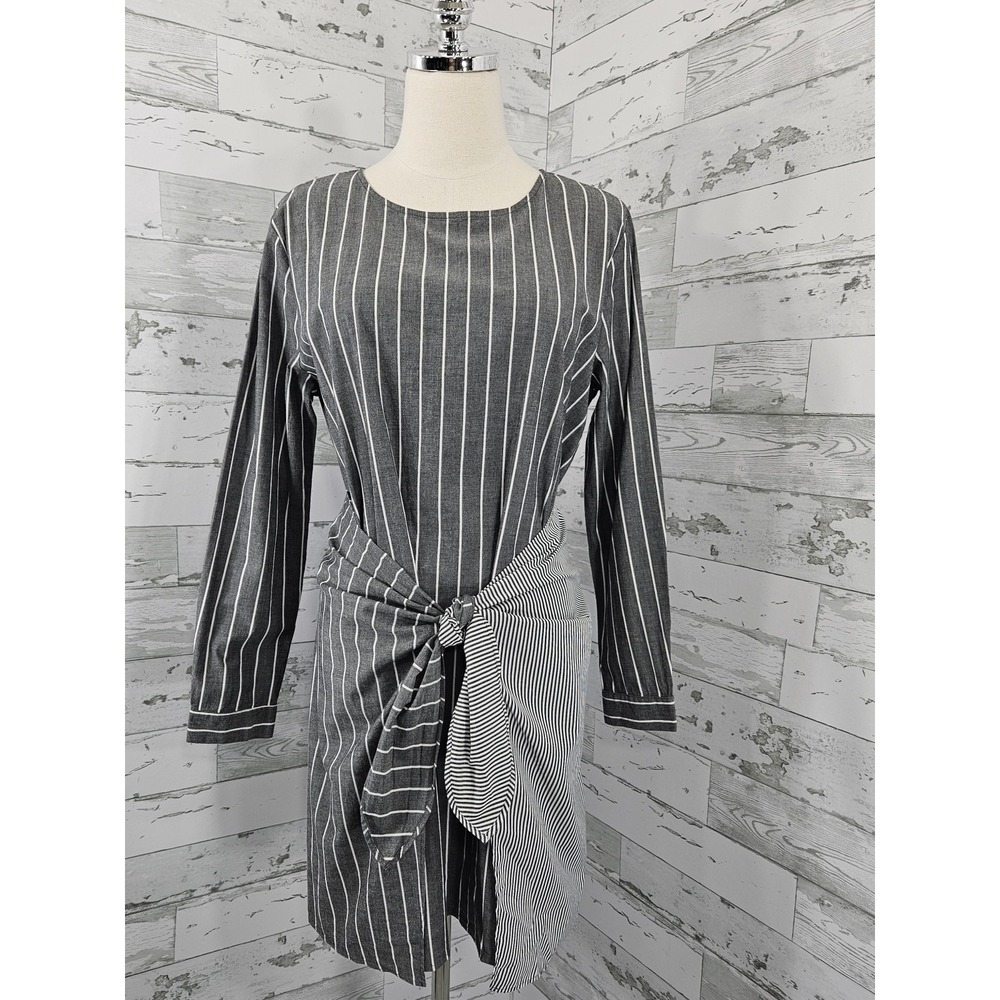 Pleione Long Sleeve Gray Striped Tie Front Shirt Dress Womens Small‎